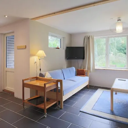 Two-bedroom In Jaegerspris 1 *